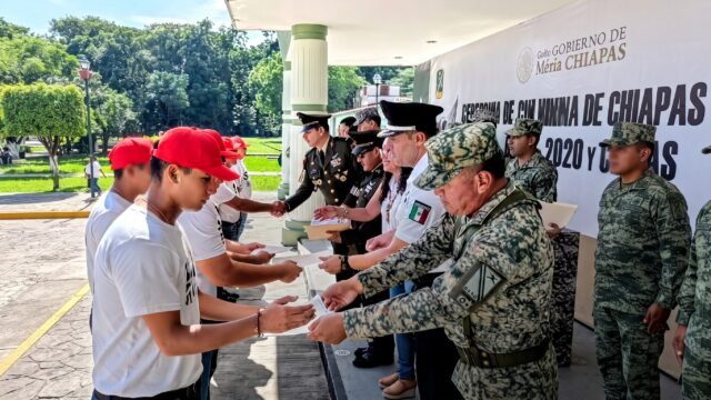 Rinden honores y cierran filas: 34 jóvenes concluyen el Servicio Militar en Tapachula