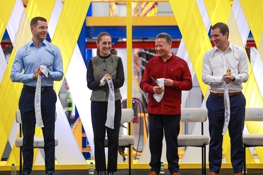 ¡Robots a la mexicana!: Sheinbaum inaugura centro de Mercado Libre de 600 mdd en Hidalgo