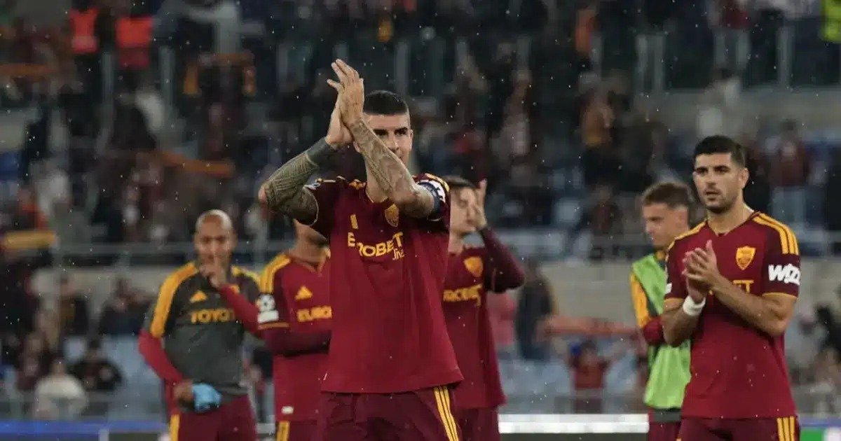 Roma golea 4-0 al Slovan Bratislava y se recupera en la Champions League