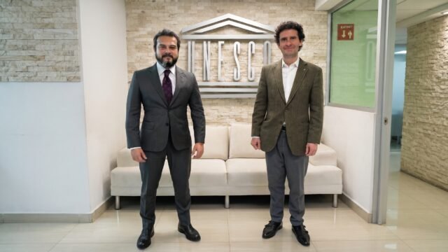 Roy Mandujano sienta a Chiapas en la mesa de la UNESCO: van por lectura y educación para jóvenes y adultos