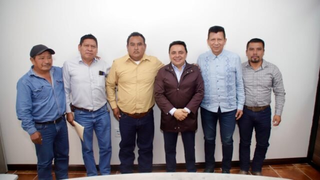 Sale de su oficina y escucha al pueblo: Moreno Guillén abre audiencias ciudadanas en San Cristóbal