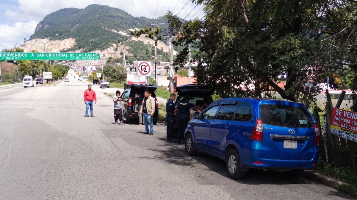 Sancionan a dos vehículos por transporte irregular en San Cristóbal de Las Casas