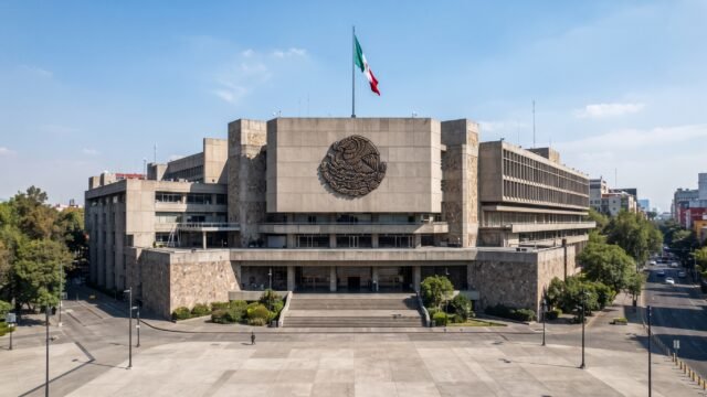 SAT destaca despetrolización de ingresos sin reforma fiscal ante diputados