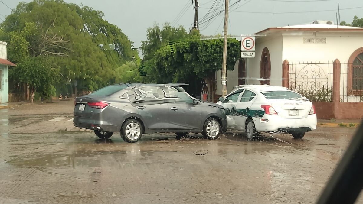 Se desprende neumático de colectivo de la ruta Jobo-Copoya en Tuxtla