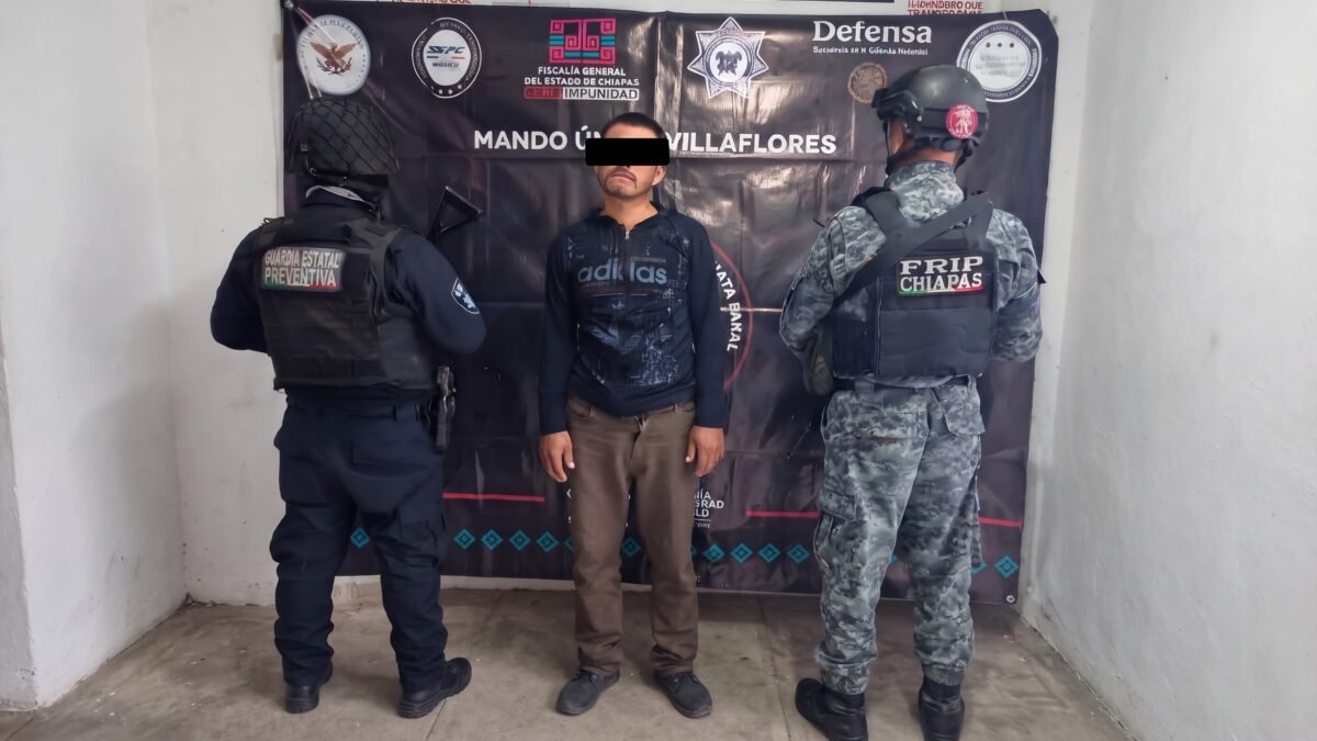 ¡Se le acabó el paseo en Villaflores: lo agarran con 24 envoltorios de presunto cristal!