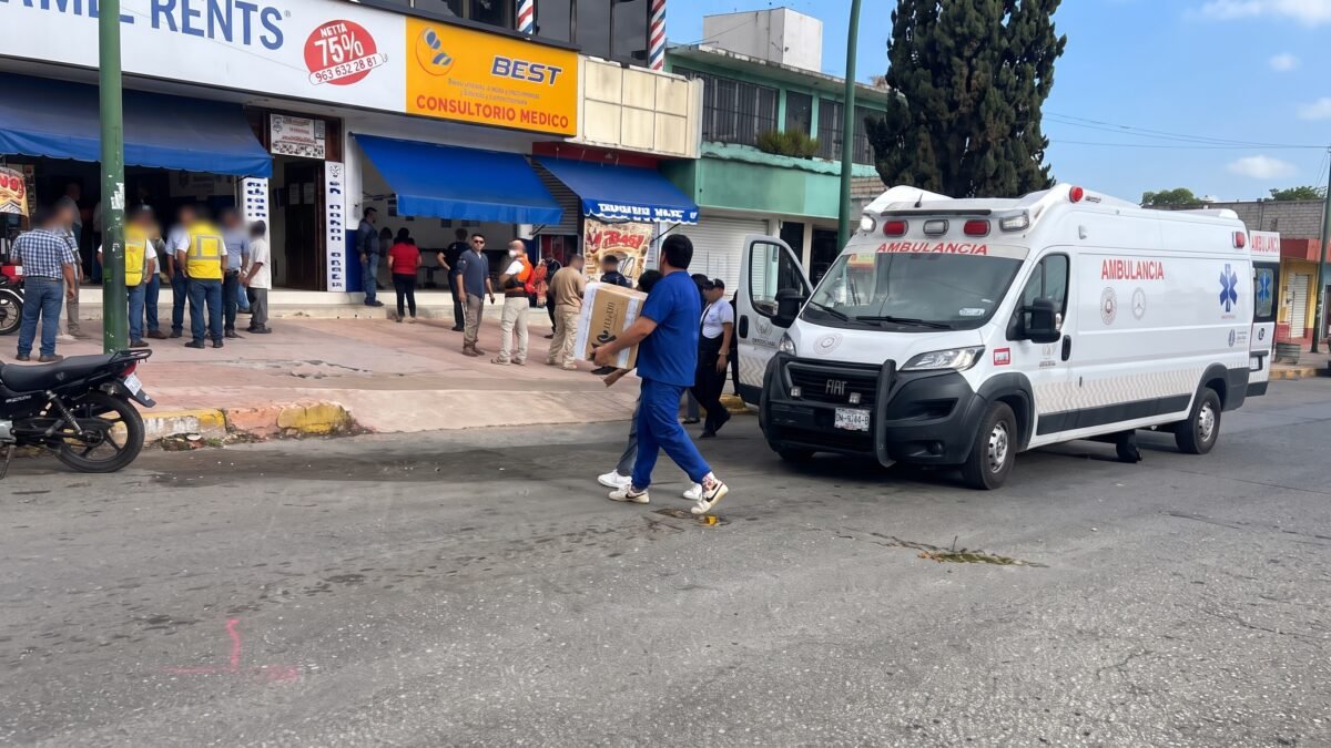 Se les muere un menor en pleno consultorio del bulevar en Comitán
