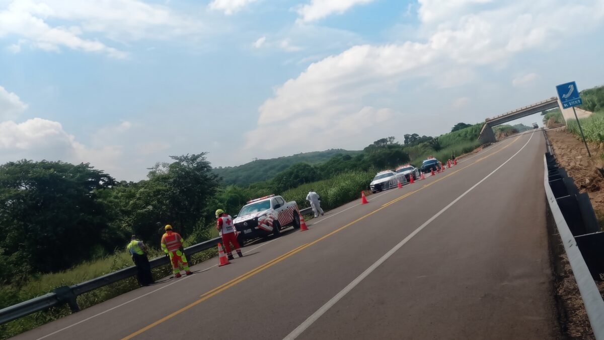 Se mató solo en la Coita-Arriaga: sale volando 80 metros y su moto queda hecha pedazos en Jiquipilas