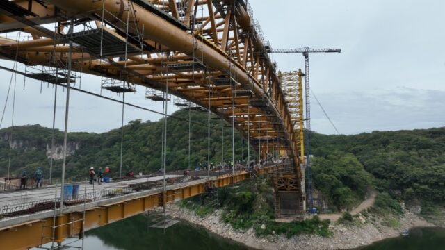¡Se retrasa días! Puente Rizo de Oro en La Concordia abrirá a principios de noviembre
