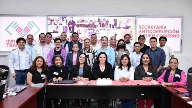 Secretaría Anticorrupción capacita a funcionarios en inteligencia artificial en Tuxtla