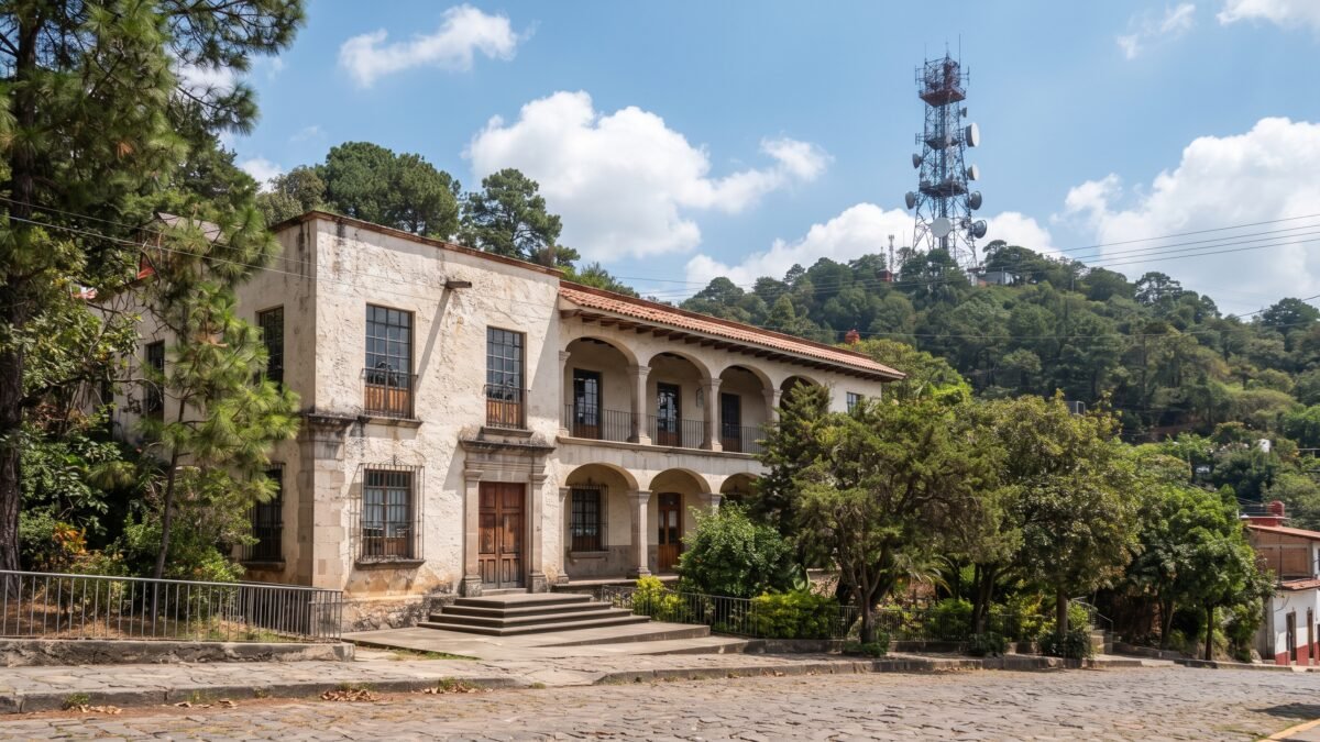 Secretaría del Humanismo paga 7.4 millones al mes por 50 mil líneas en Chiapas