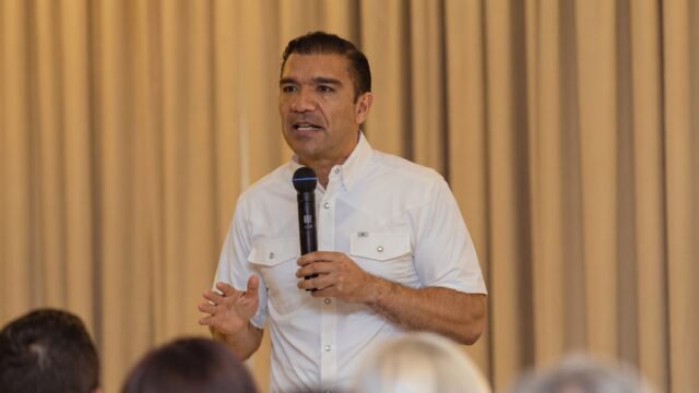 Secretario de Salud se reúne con empresarios y comerciantes en Tapachula