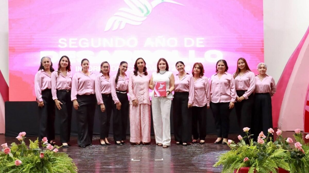 Segundo año de desarrollo: Margarita Sarmiento rinde cuentas del DIF ante Villaflores