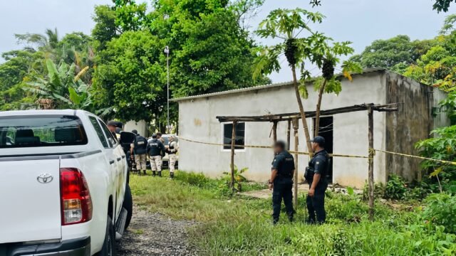 Seis integrantes de una familia son hallados sin vida en vivienda de Las Choapas