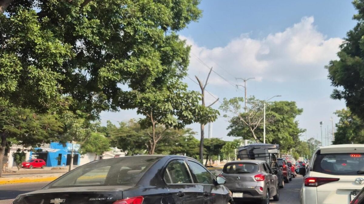 Tráfico a vuelta de rueda: múltiples bloqueos frenan el libramiento norte de Tuxtla