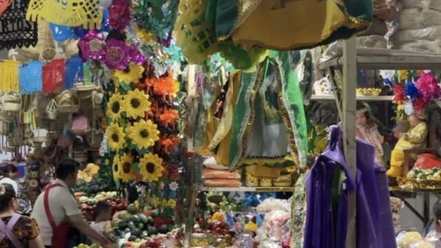 Verde y dorado por doquier: mercados de Tuxtla se rinden ante San Judas Tadeo