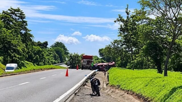 Volcadura deja una persona lesionada en el tramo carretero Tonalá-Pijijiapan