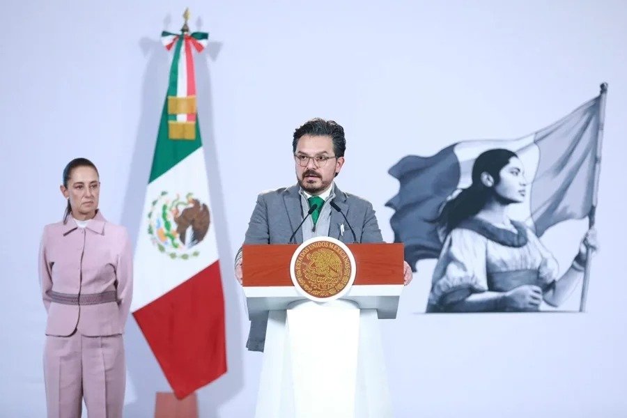 Zoé Robledo ofrece diálogo a trabajadores del IMSS en medio de protestas por aumento salarial